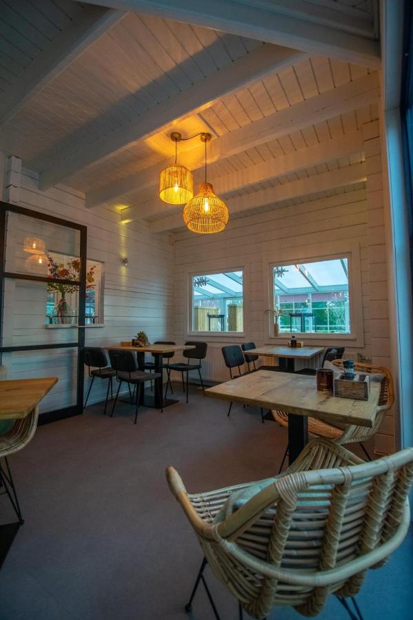 Strandhotel Dennenbos 3*