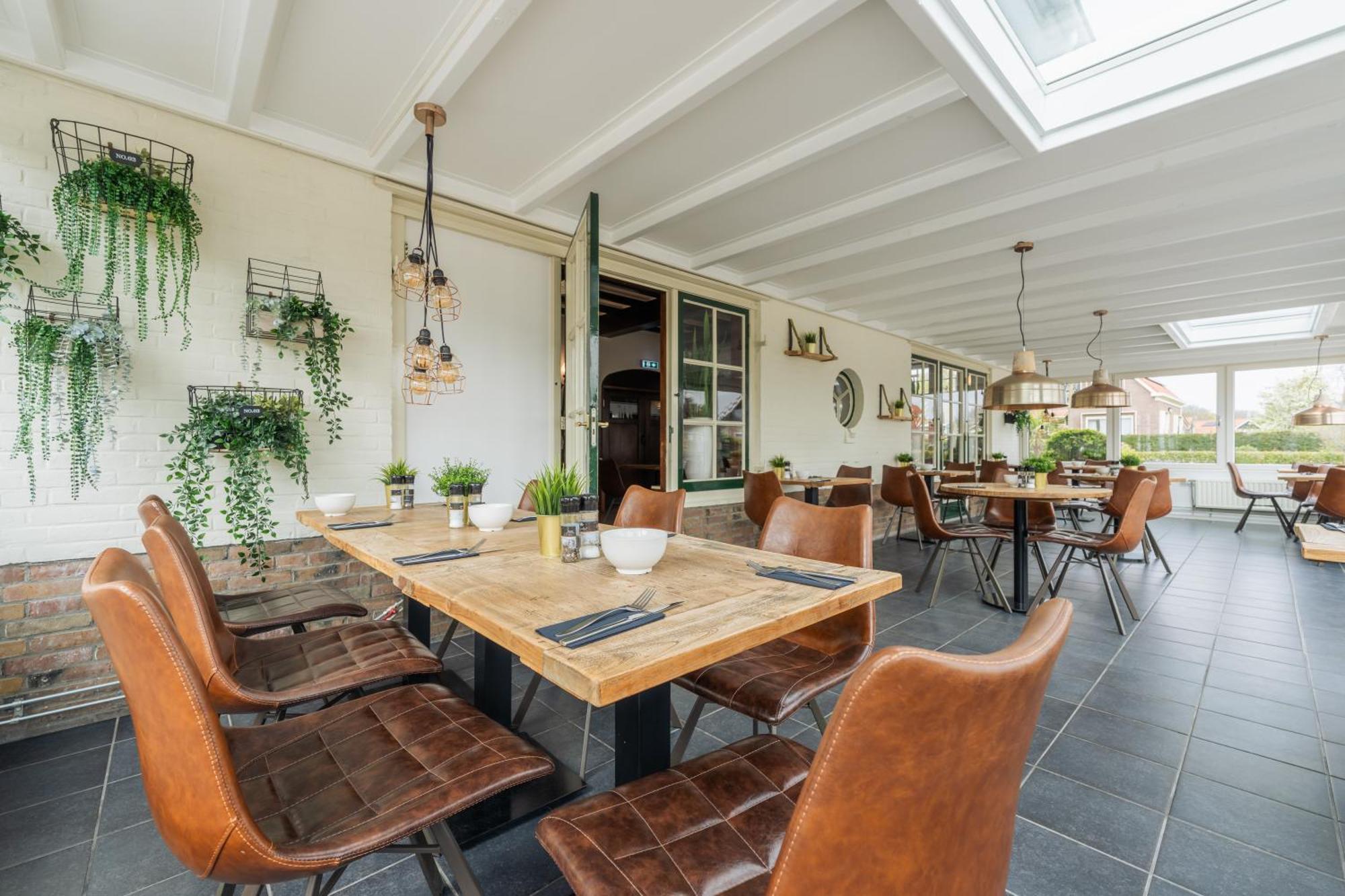 Strandhotel Dennenbos Hotel 3*